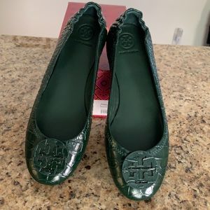 New Tory Burch Minnie croc embossed flats